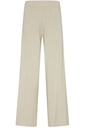 Lisa Yang Hose Aina