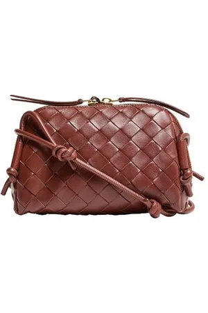 Bottega Veneta Intrecciato Concert Pocket