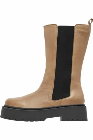Bianco Chelsea Boots