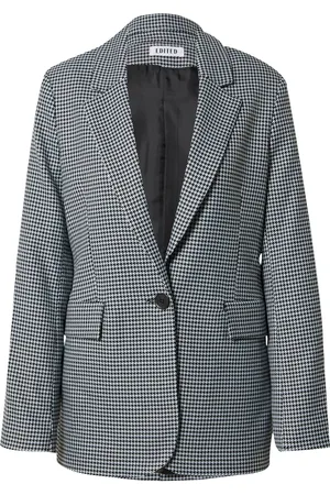 EDITED the label Blazer 
