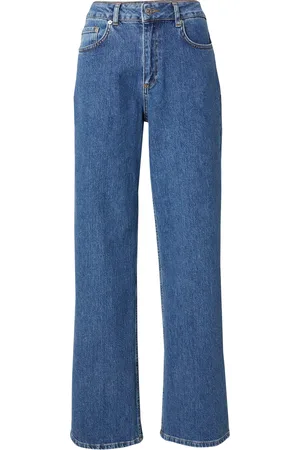 EDITED the label Jeans 