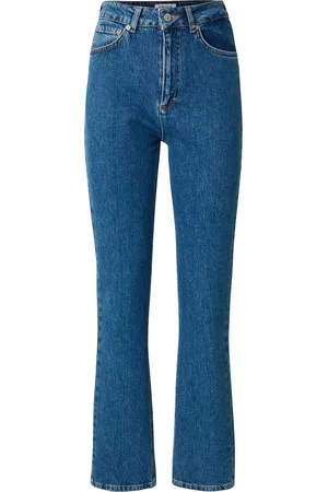 EDITED the label Jeans 