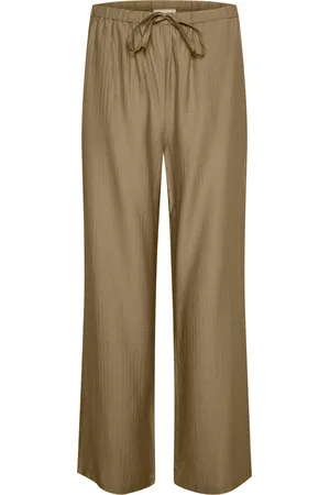 Cream Hose 