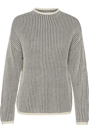 Cream Pullover 