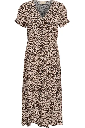 Cream Kleid 
