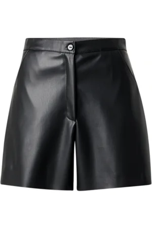 ABOUT YOU Shorts 