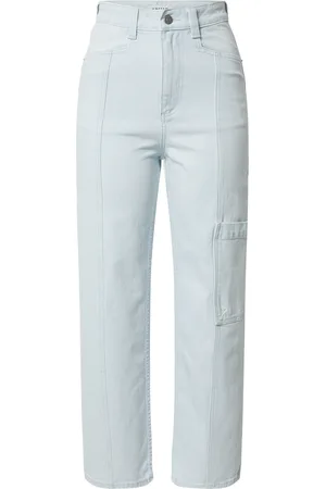 EDITED the label Jeans 