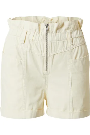 EDITED the label Jeans 