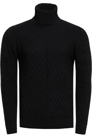 Rusty Neal Pullover