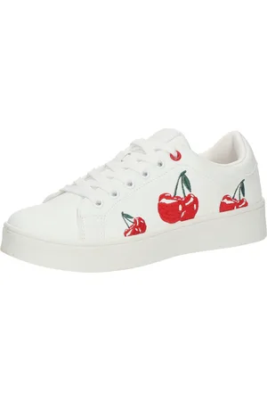 Call it Spring Sneaker 