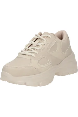 Call it Spring Sneaker 
