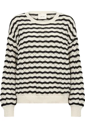 Cream Pullover 