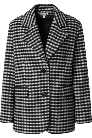 EDITED the label Blazer 