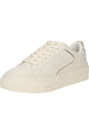 Call it Spring Sneaker 