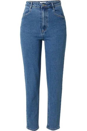 EDITED the label Jeans 
