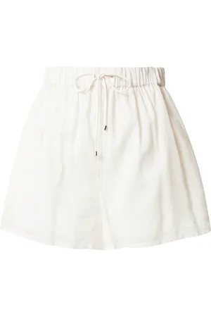 ABOUT YOU Shorts 