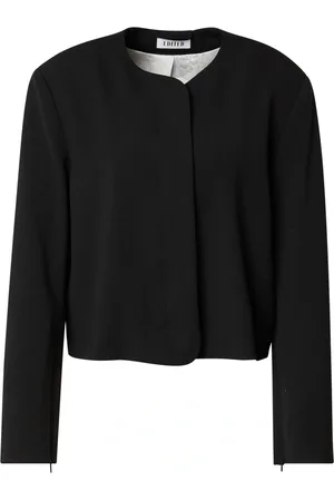 EDITED the label Blazer 