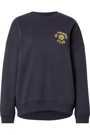 On Vacation Club Sweatshirt 