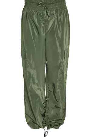 Noisy May Hose 