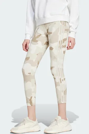 adidas Essentials 3-Streifen Camo Print 7/8-Leggings
