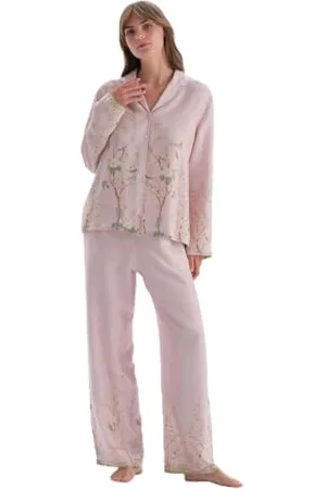 Dagi Women