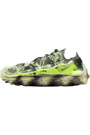 Nike Herren Ispa Mindbody Sneaker, Barely Volt/Plum Fog-Volt-Coconut Milk, 37.5 EU