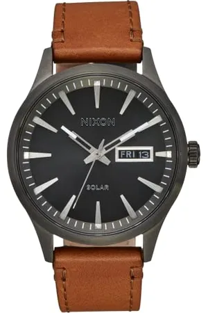 Nixon Unisex Analog Japanisches Quarzwerk Uhr mit Leder Armband A1347-131-00