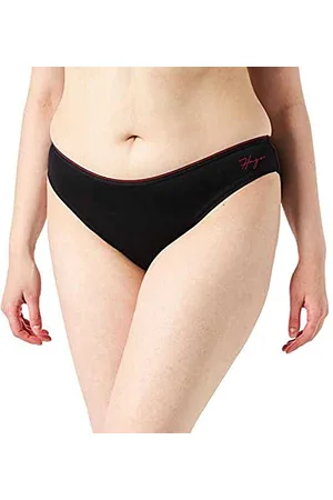 HUGO BOSS Brief Writing