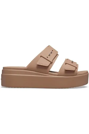 Crocs Damen Brooklyn Buckle Low Wedge Sandal, , 41/42 EU