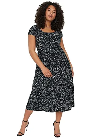 Trendyol Damen Midi Off-Shoulder Regular Fit Knit Plus Size Dress Kleid, schulterfrei, Normale Passform, Strickkleid, Übergröße, , XXXXL