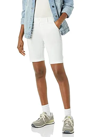 Amazon Damen Khaki-Bermudashorts mit mittelhohem Bund schmaler Passform und 25 cm Schrittlänge, , 42