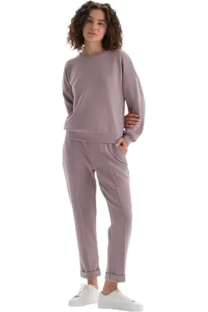 Dagi Women
