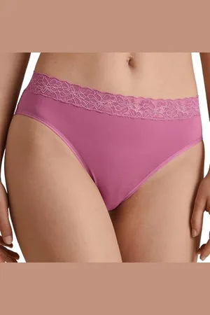 Calida Natural Comfort Lace Slip Damen, Regular Cut, aus hochwertiger Supima-Baumwolle, mit femininen Spitzendetails