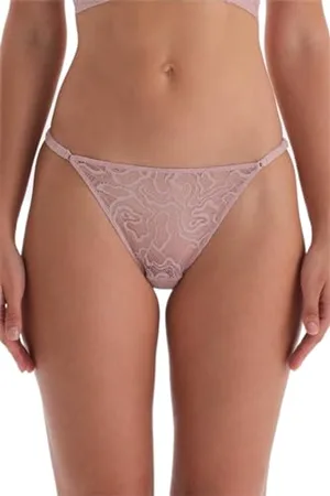 Dagi Women