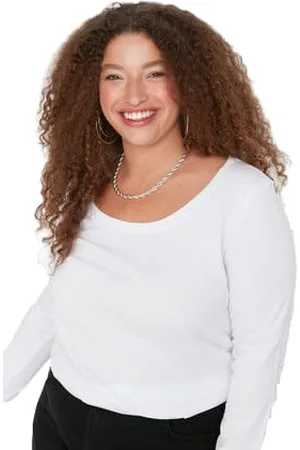 Trendyol Damen Gerade Lange Ärmel Tailliert T-Shirts in Plus Size