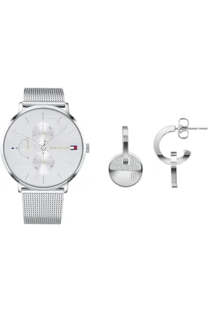 Tommy Hilfiger Multi Zifferblatt Quarz Uhr für Damen mit Silbernes Edelstahl-Mesh-Gliederarmband - 1781942 & Jewelry Ohrhänger für Damen aus Edelstahl - 2780459