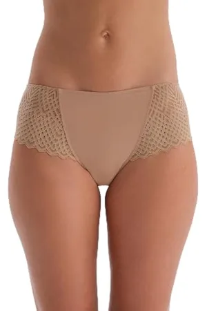 Dagi Women