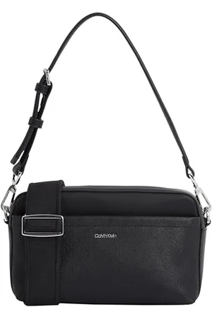 Calvin Klein Damen Umhängetasche Must Camera Bag Mono Breiter Tragegurt, Schwarz (Ck Black), Einheitsgröße