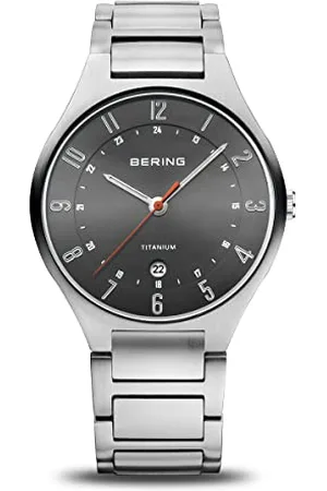 Bering Herren Uhr Quarz Movement - Titanium Collection mit Titan und Saphirglas 11739-772