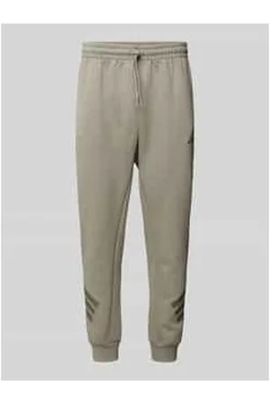 adidas Relaxed Fit Sweatpants mit Logo-Print
