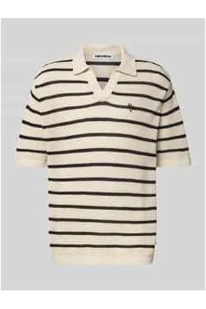Review Strickshirt mit Polokragen und Label-Stitching