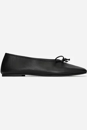 ARKET Lederballerina