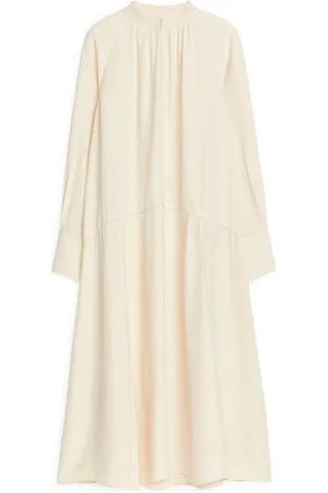 ARKET Langärmliges Maxikleid - Weiß|Beige