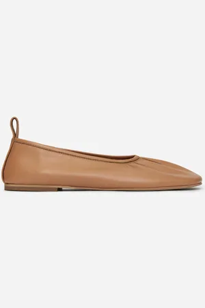 ARKET Lederballerina