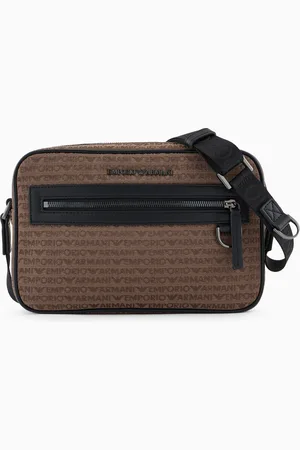 Emporio Armani Umhängetasche aus Jacquard-Stoff mit durchgehendem Schriftzug