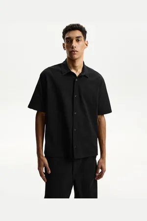 Bershka Plissiertes Hemd Mit Kurzen Ärmeln Herren Xs Schwarz