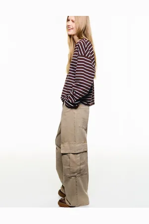 Bershka Utility-Cargohose Damen 10-12 Beige