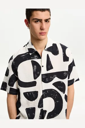 Bershka Hemd Mit Print Und Kurzen Ärmeln Herren Xs Grbrochenes Weiss