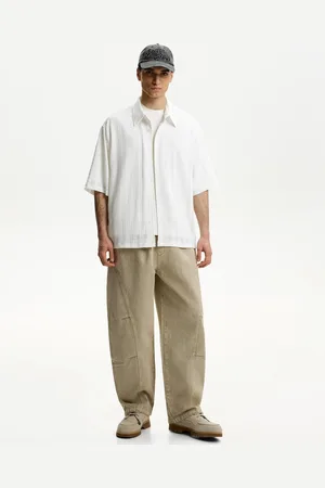 Bershka Hemd Im Boxy-Fit Mit Kurzen Ärmeln Und Textur Herren Xs Grbrochenes Weiss