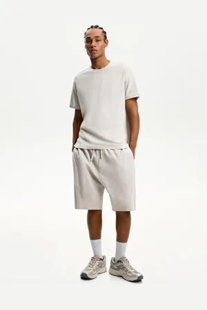 Bershka Bermudashorts Mit Strukturmuster Herren S Steinfarbe